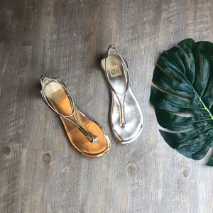 Dolce Vita Gold Sandals Size 7